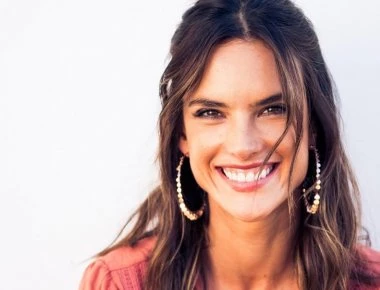 Η Alessandra Ambrosio και τα καλλίγραμα της πόδια έκαναν την πιο ωραία εμφάνιση! (φωτό)